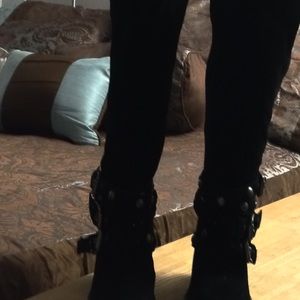 Black shade dress boots size